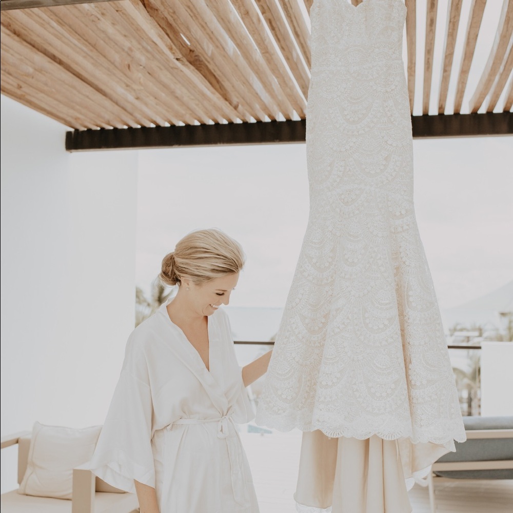 Wedding dress